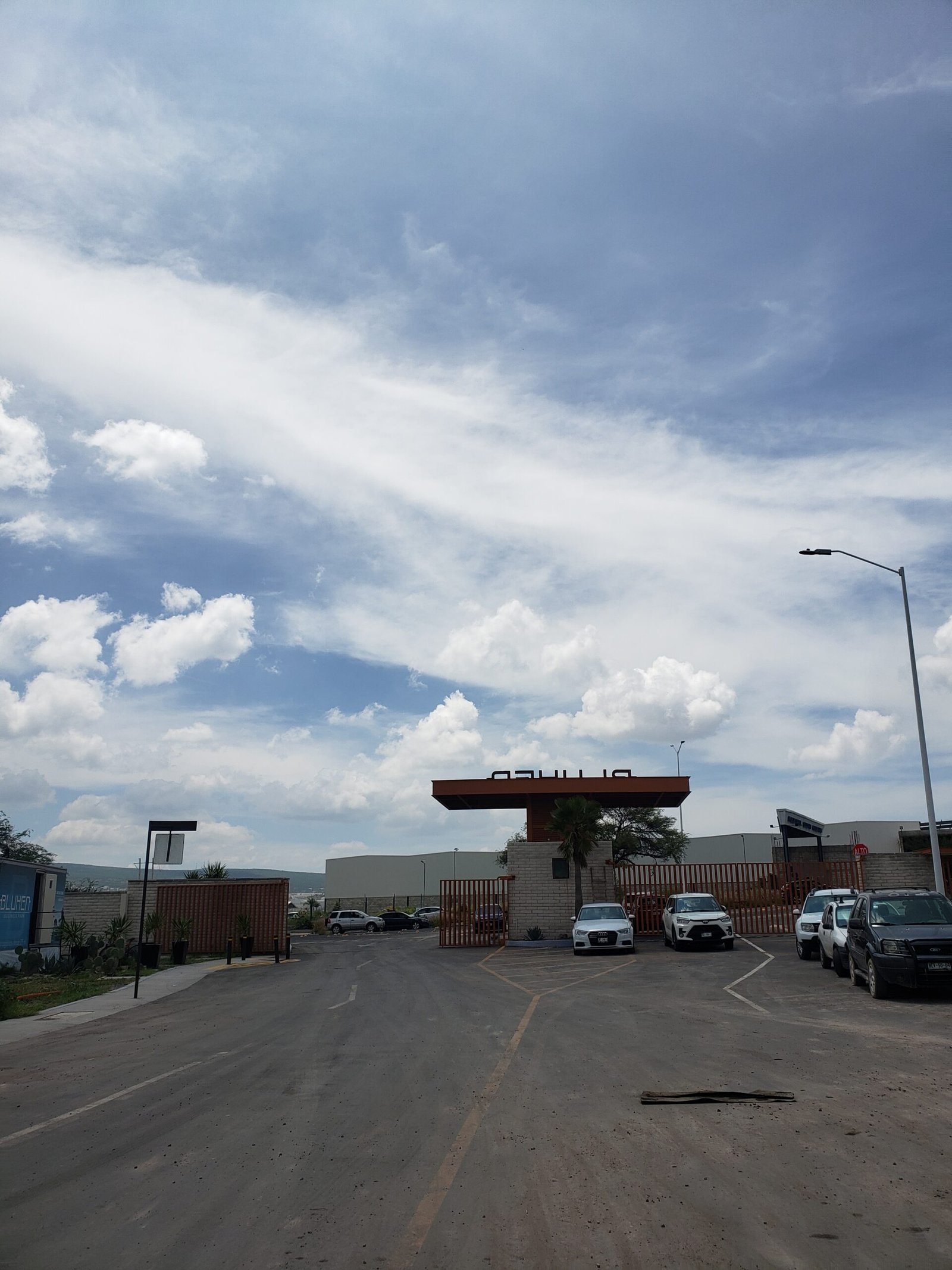 VENTA DE TERRENOS INDUSTRIALES DENTRO DE PARQUE ZONA SUR (CONIN) - Image 3