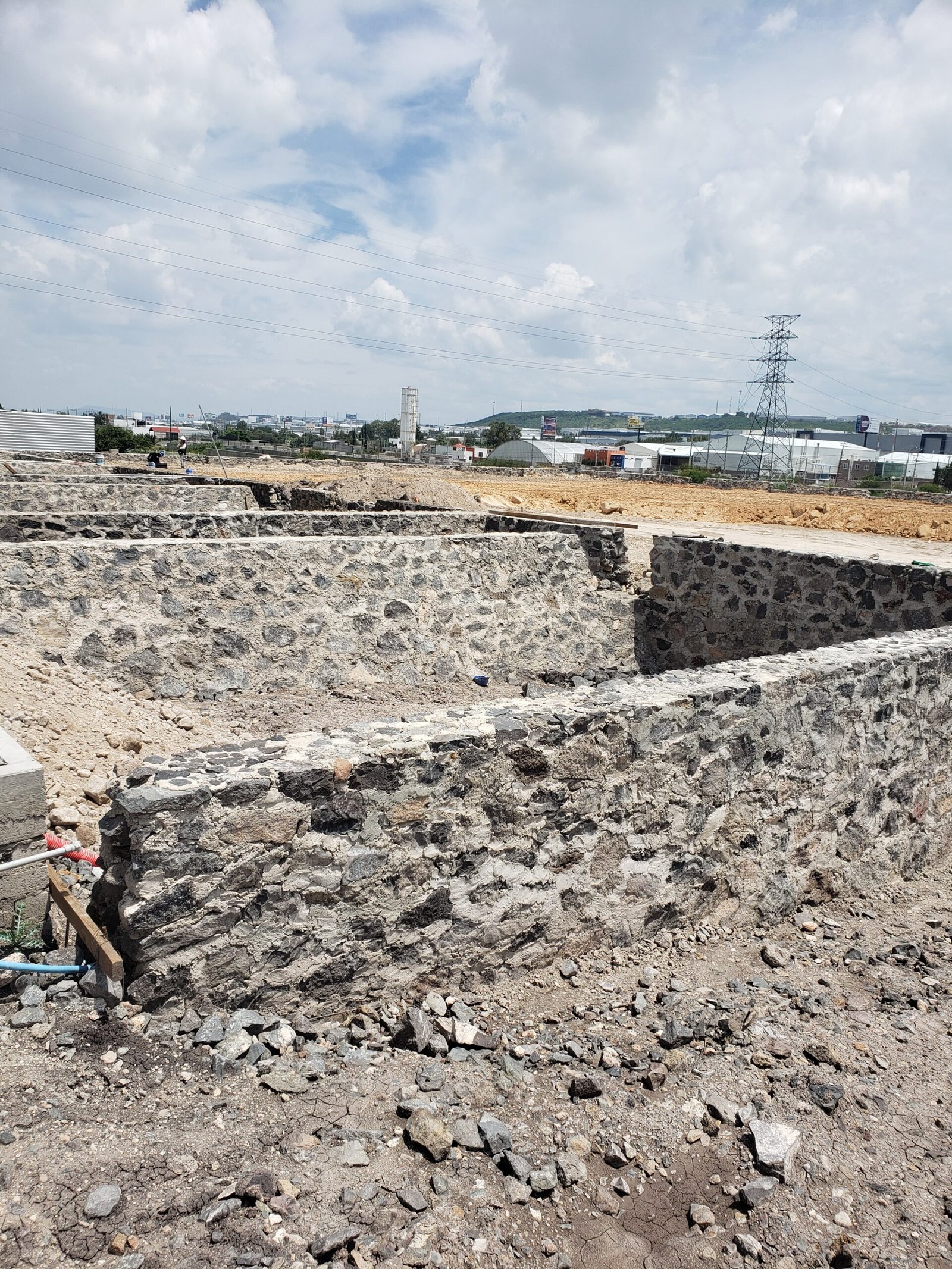 VENTA DE TERRENOS INDUSTRIALES DENTRO DE PARQUE ZONA SUR (CONIN) - Image 5