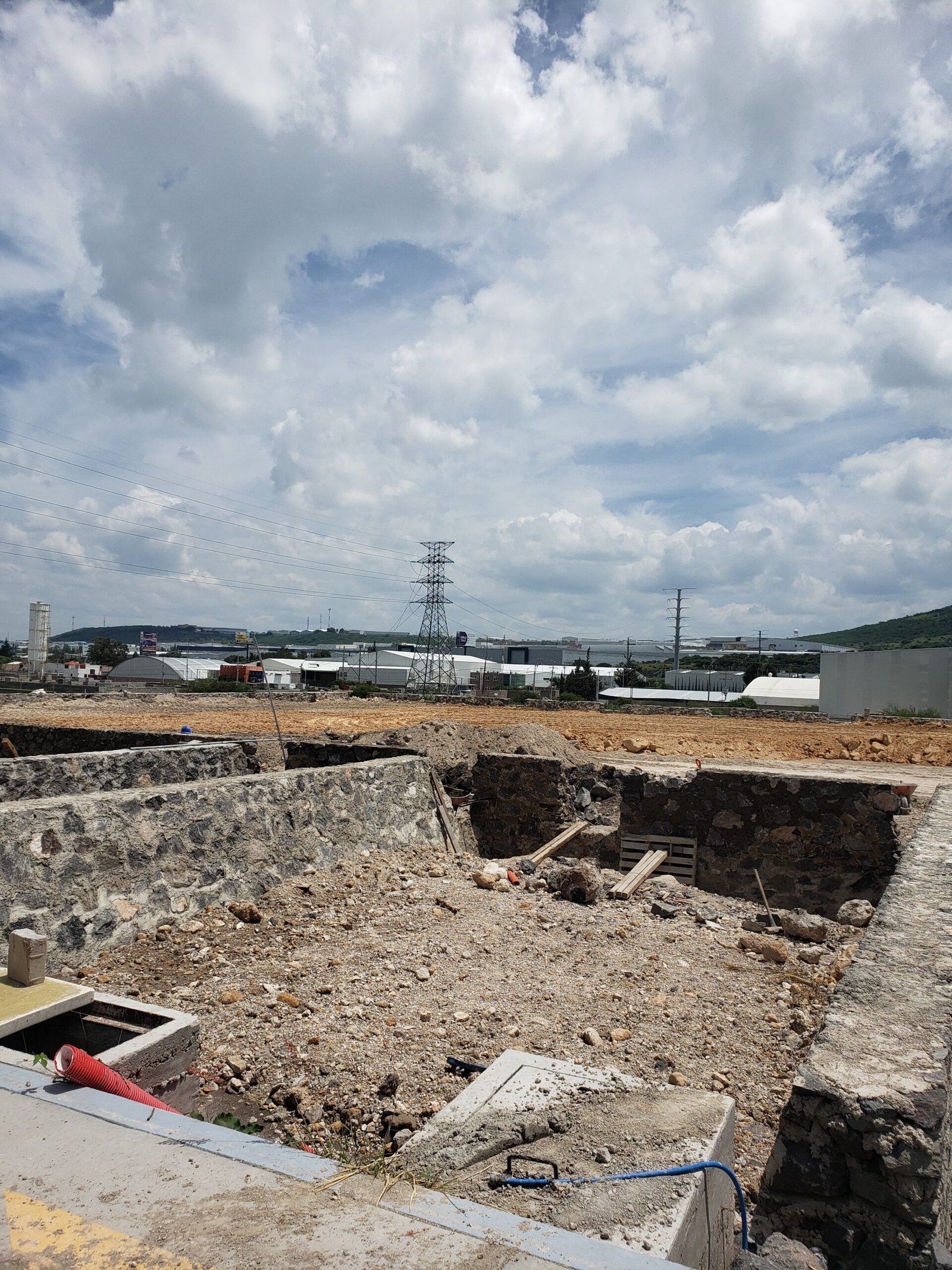 VENTA DE TERRENOS INDUSTRIALES DENTRO DE PARQUE ZONA SUR (CONIN) - Image 7