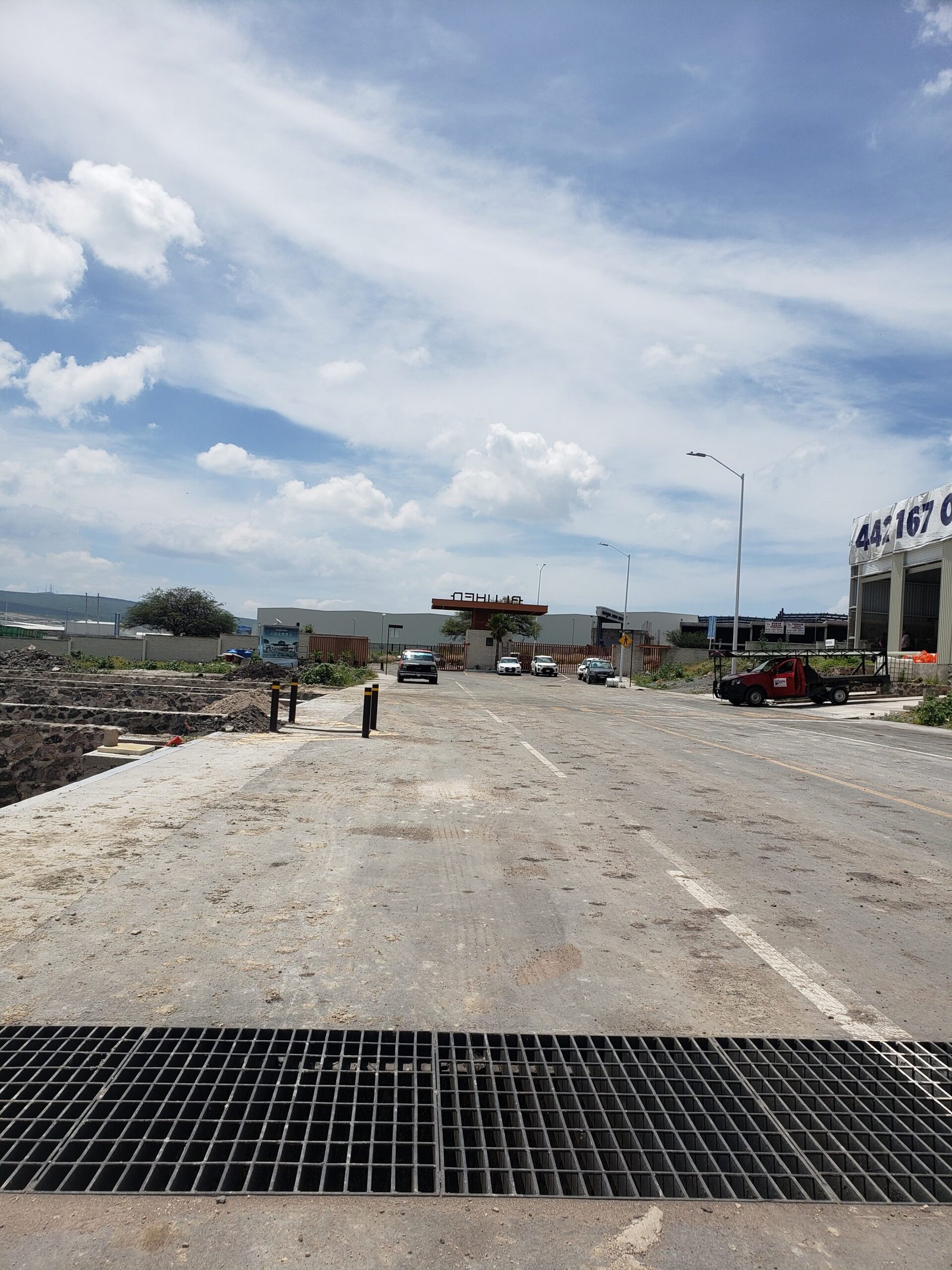 VENTA DE TERRENOS INDUSTRIALES DENTRO DE PARQUE ZONA SUR (CONIN) - Image 9