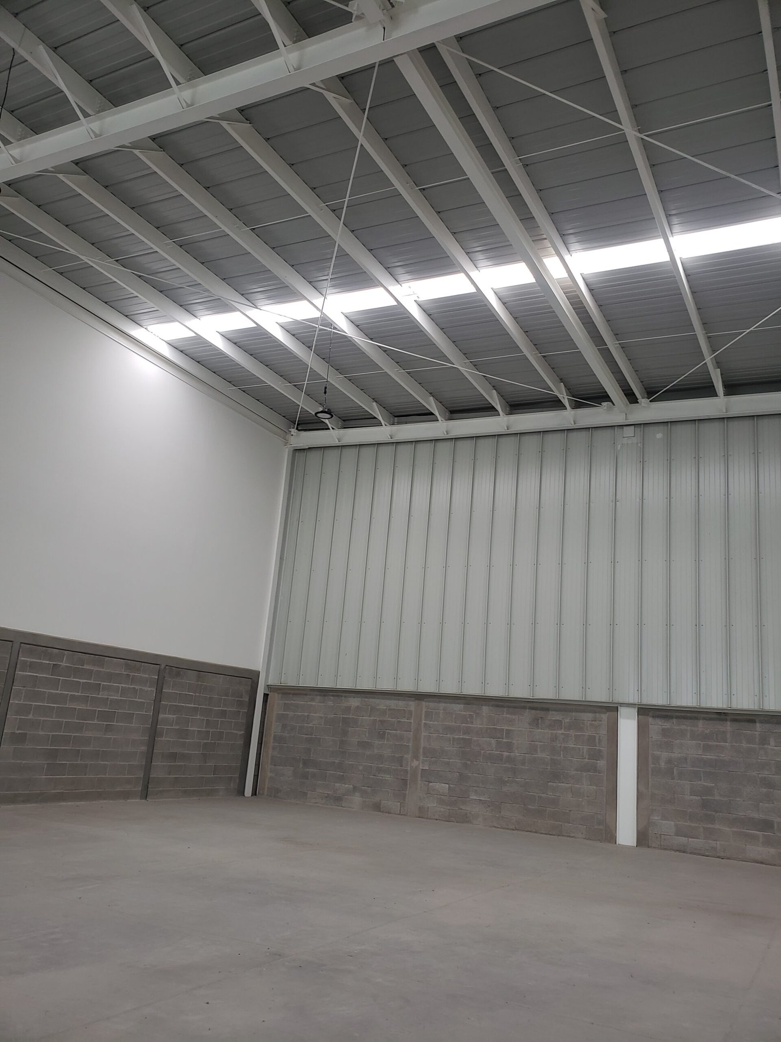 VENTA DE NAVE INDUSTRIAL A MINUTOS DEL AEROPUERTO DE QUERETARO - Image 4