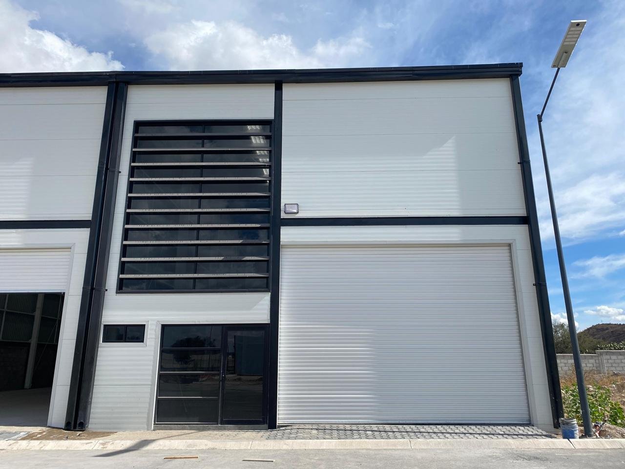 VENTA DE BODEGAS ZONA NORTE (SLP) FRENTE AL PIQ - Image 12